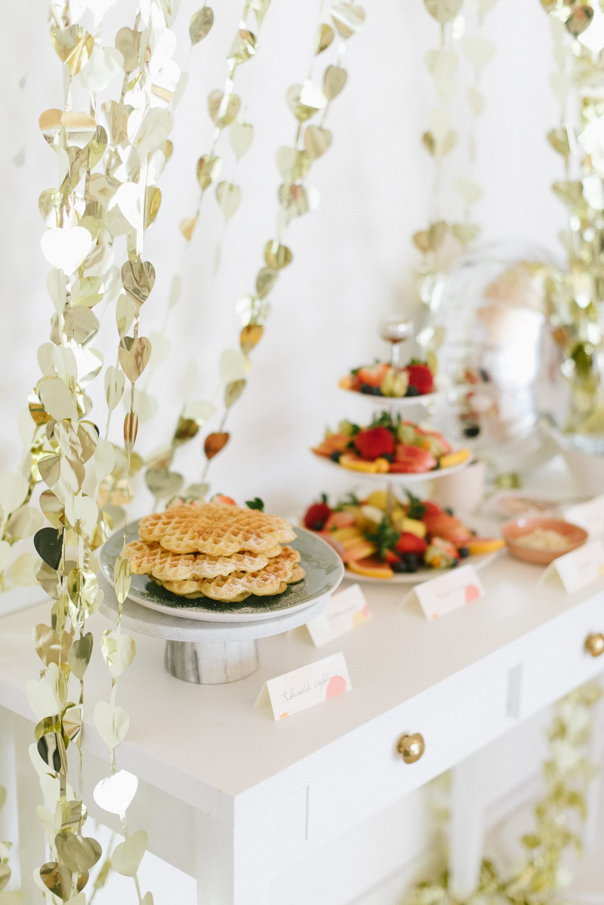 Waffel Bar mit frischen Früchten