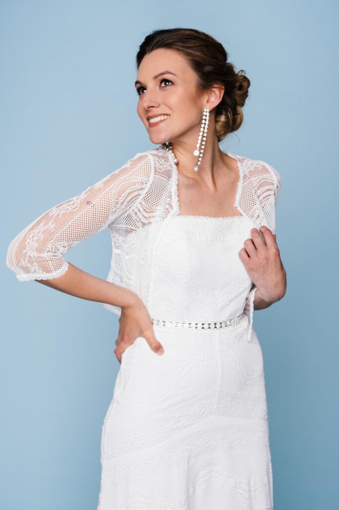 Neue Brautmode 2021: Küss die Braut Brautmode. Lange & kurze Brautkleider, Curvy & Jumpsuits für die Braut - verspielt, romantisch und modern