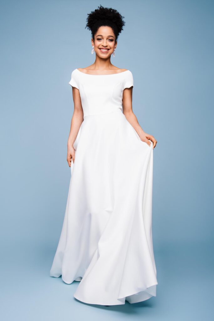 Neue Brautmode 2021: Küss die Braut Brautmode. Lange & kurze Brautkleider, Curvy & Jumpsuits für die Braut - verspielt, romantisch und modern