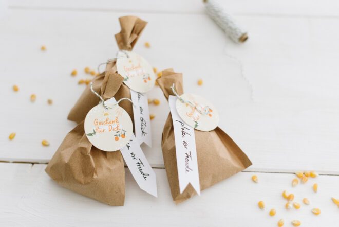 DIY Gastgeschenk: Popcorn Tütchen einfach befüllen und eure Gäste begeistern - Gastgeschenk für Hochzeit, Taufe, Geburtstagsfest uvm.