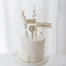 Cake Topper dreifarbig 'Geburtstagskind + Name + Zahl' aus Holz