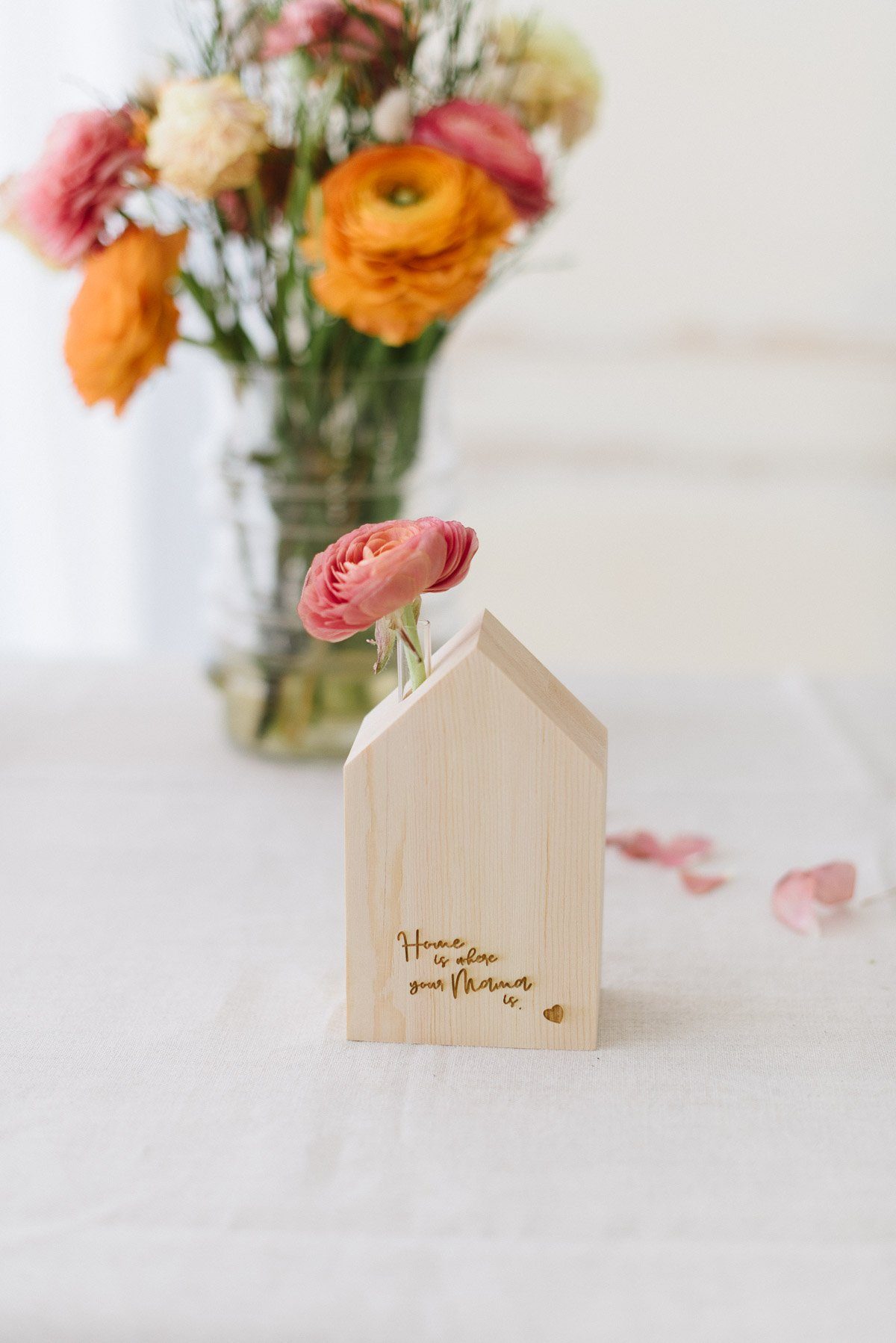 Personalisierte und individuelle Geschenkideen zum Muttertag für Mama und Oma. Originelle Geschenke mit ganz viel Herz.