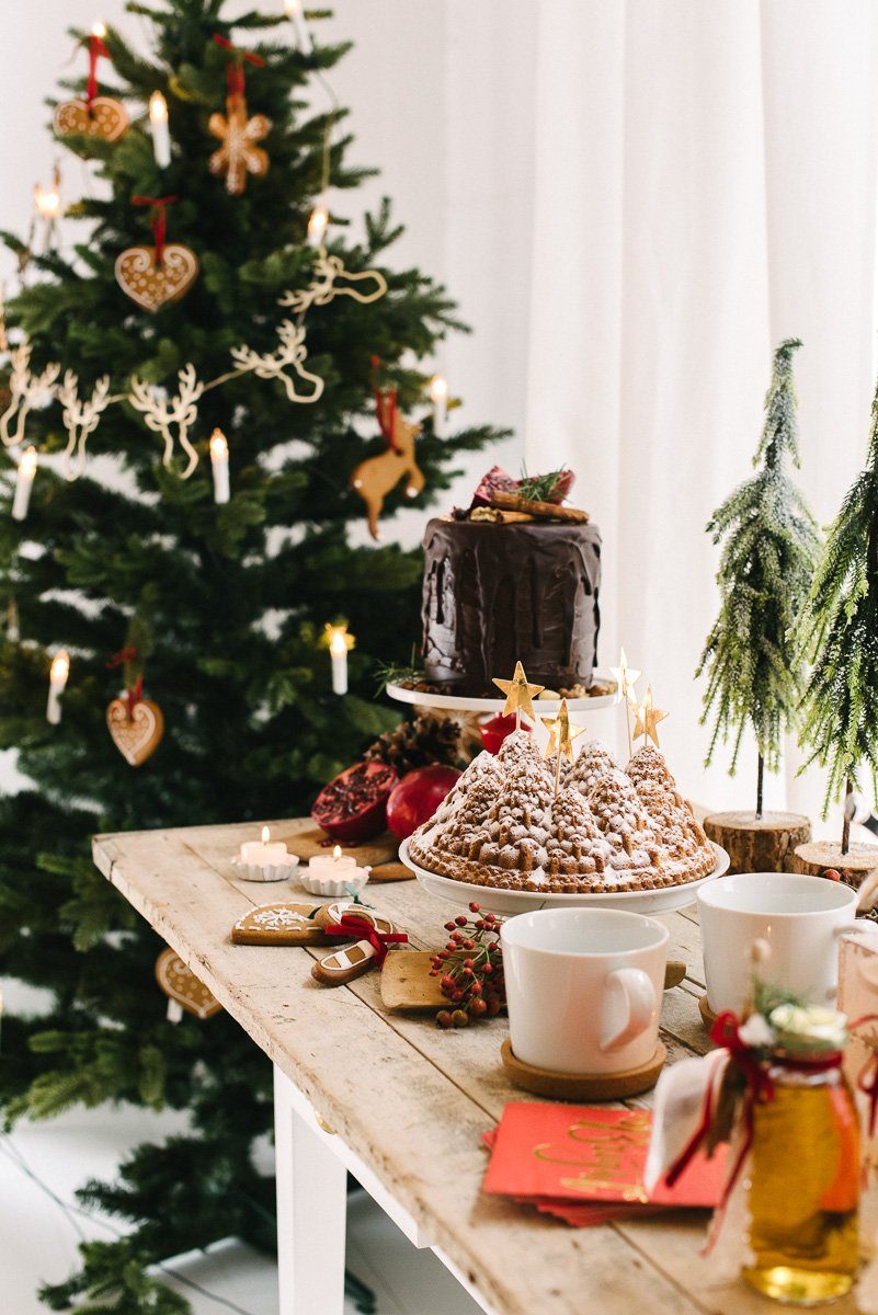 Natürlich, gemütlich, Rot - eine traditionelle und doch moderne Weihnachtsdeko - besinnlich gemütliche Weihnachten feiern